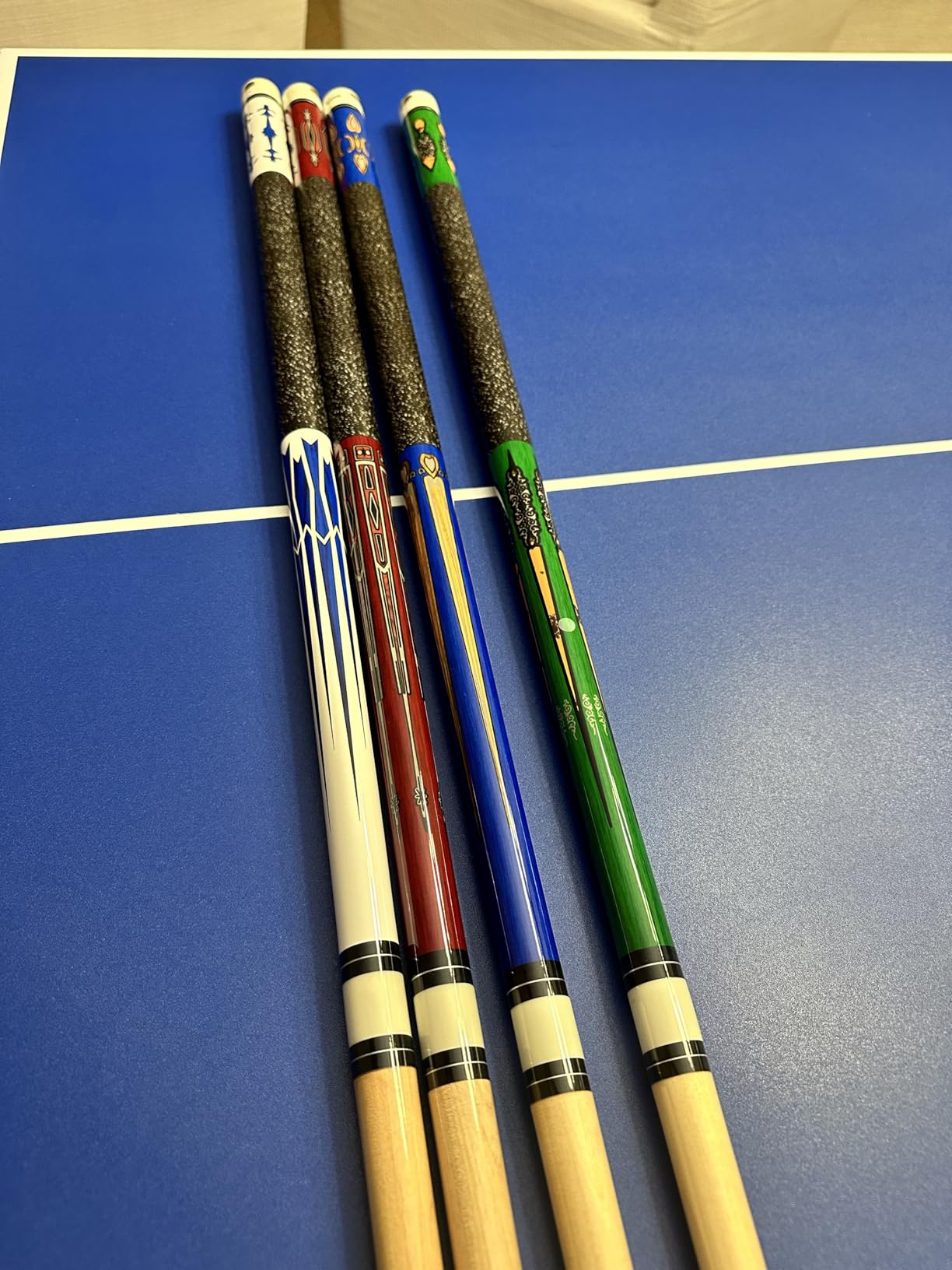 Set of 4 Pool Cues New 58