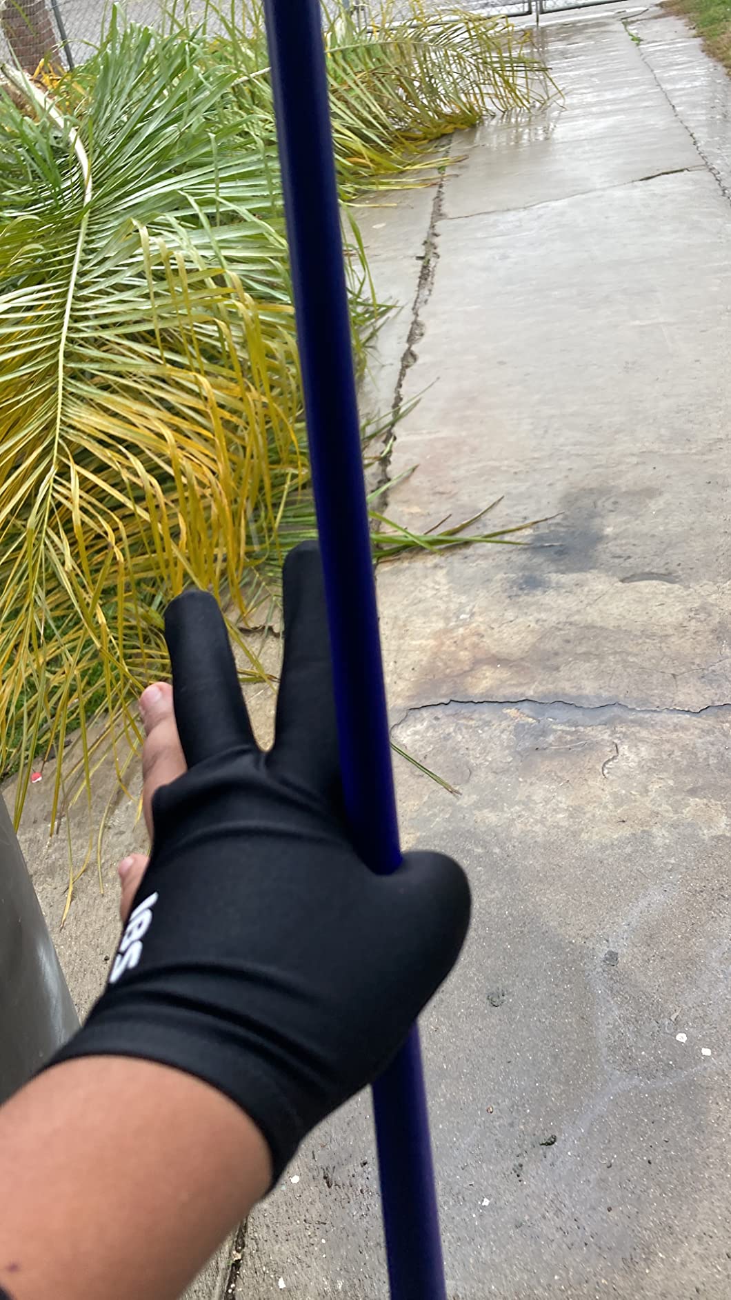 IBS Three Fingers Billiard Gloves Snooker Cue Professional 4 Colors (Spandex) customer photo 2