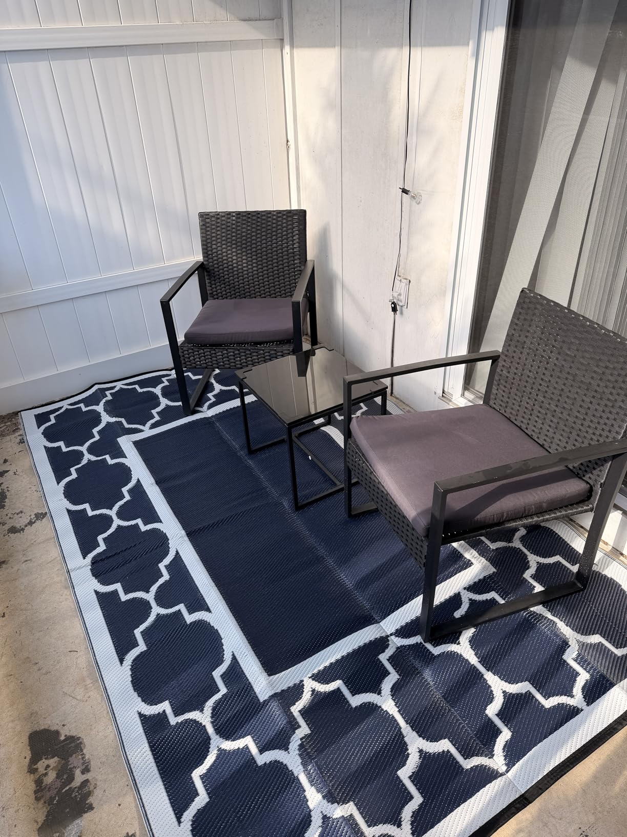GENIMO 5' x 8' Outdoor Rug Waterproof for Patio Decor, Foldable Reversible Plastic Straw Area Rugs Mat for Camper, Outside Carpet for RV, Deck, Porch, Picnic, Beach, Balcony, Blue & White customer photo 1