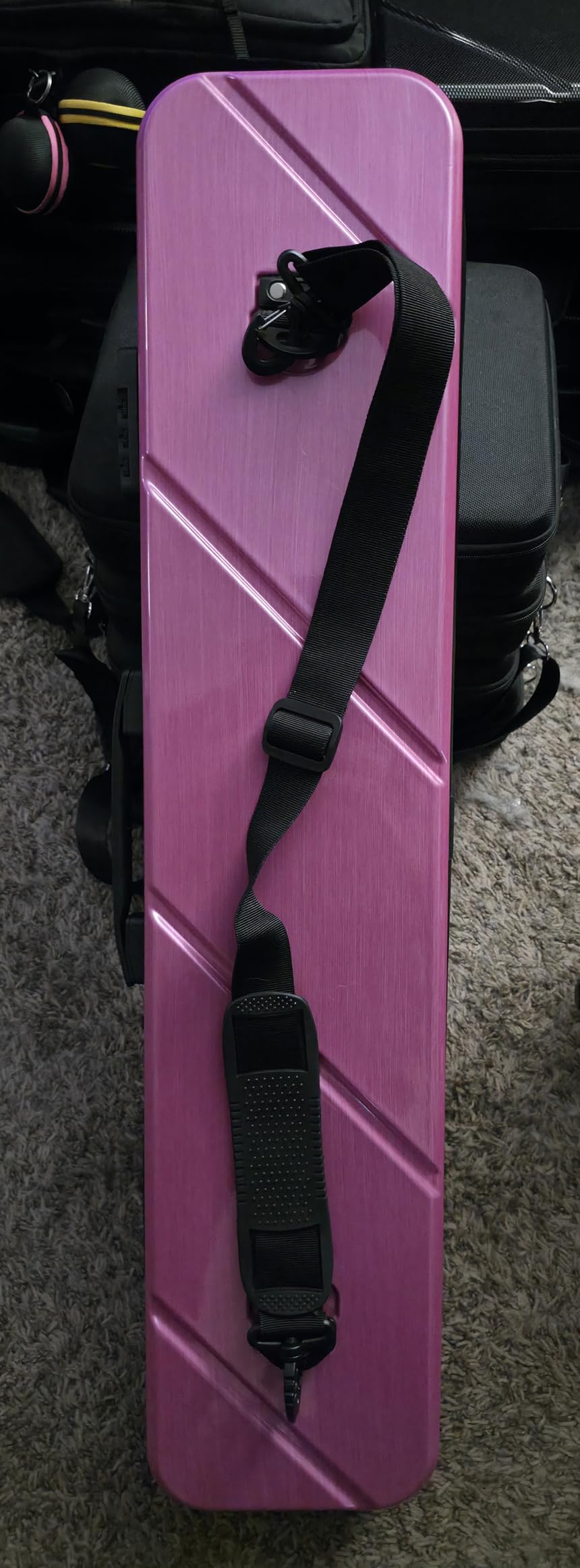 Hard PC 3X3 Pool Cue Case - Durable Shockproof Design, Holds 3 Cues, Portable with Adjustable Shoulder Strap, Ideal for Pool Enthusiasts and Professional Players customer photo 1
