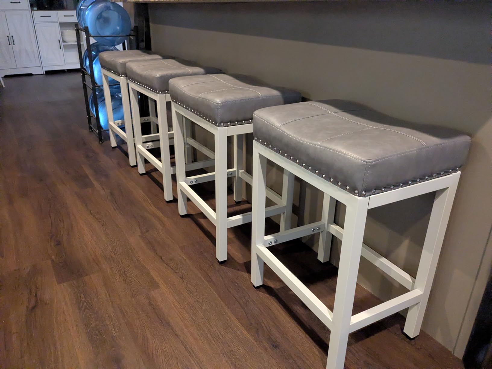 Sweetcrispy 24 inch Bar Stools Set of 2, Upholstered Modern Counter Height Bar Stools for Kitchen Island Modern PU Leather Sadless Stools Chair with Metal Base and Footrest, Grey customer photo 2