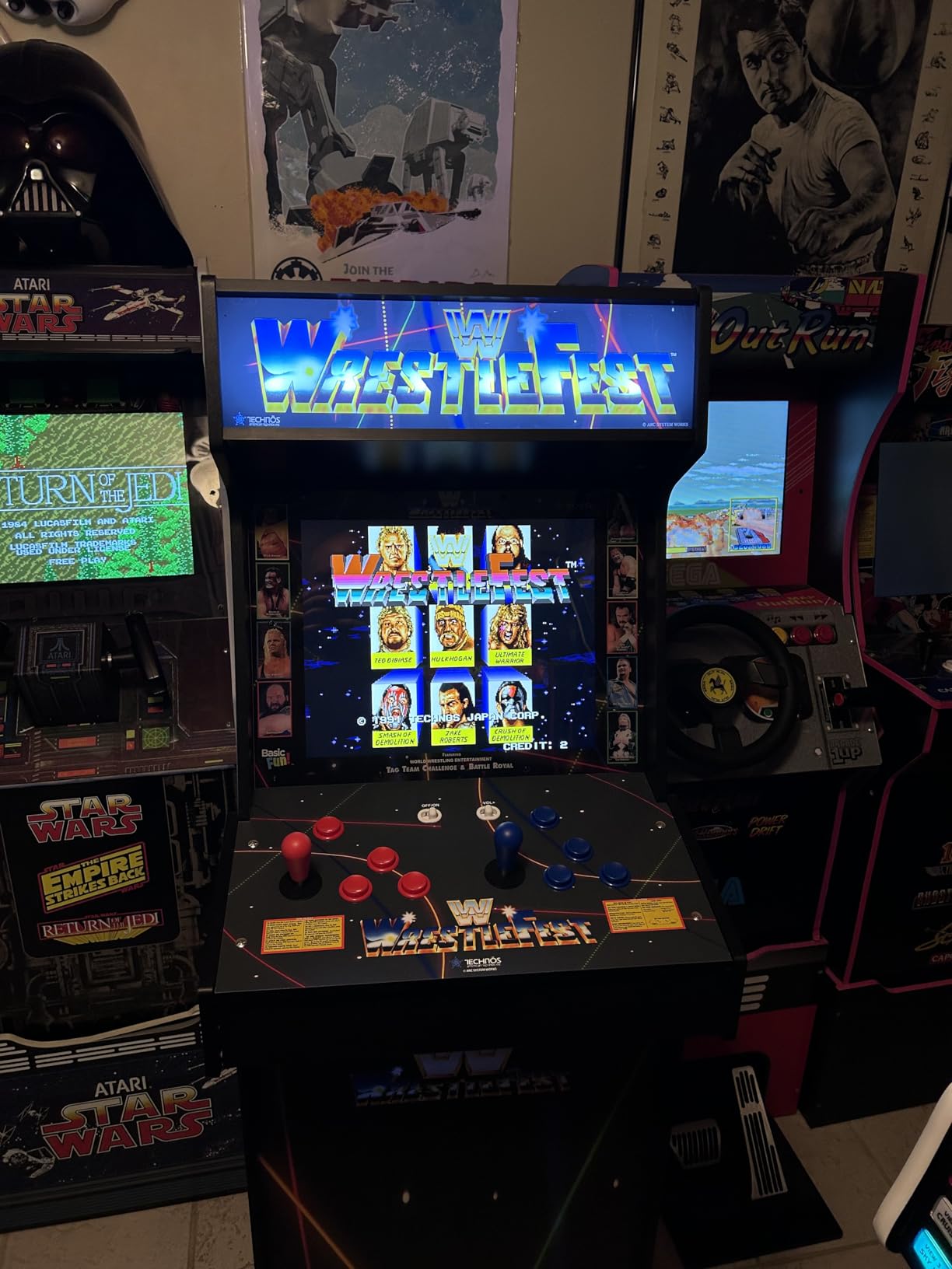Arcade Classics - WWE Ultra Series Game Machine, 5 Games, 17