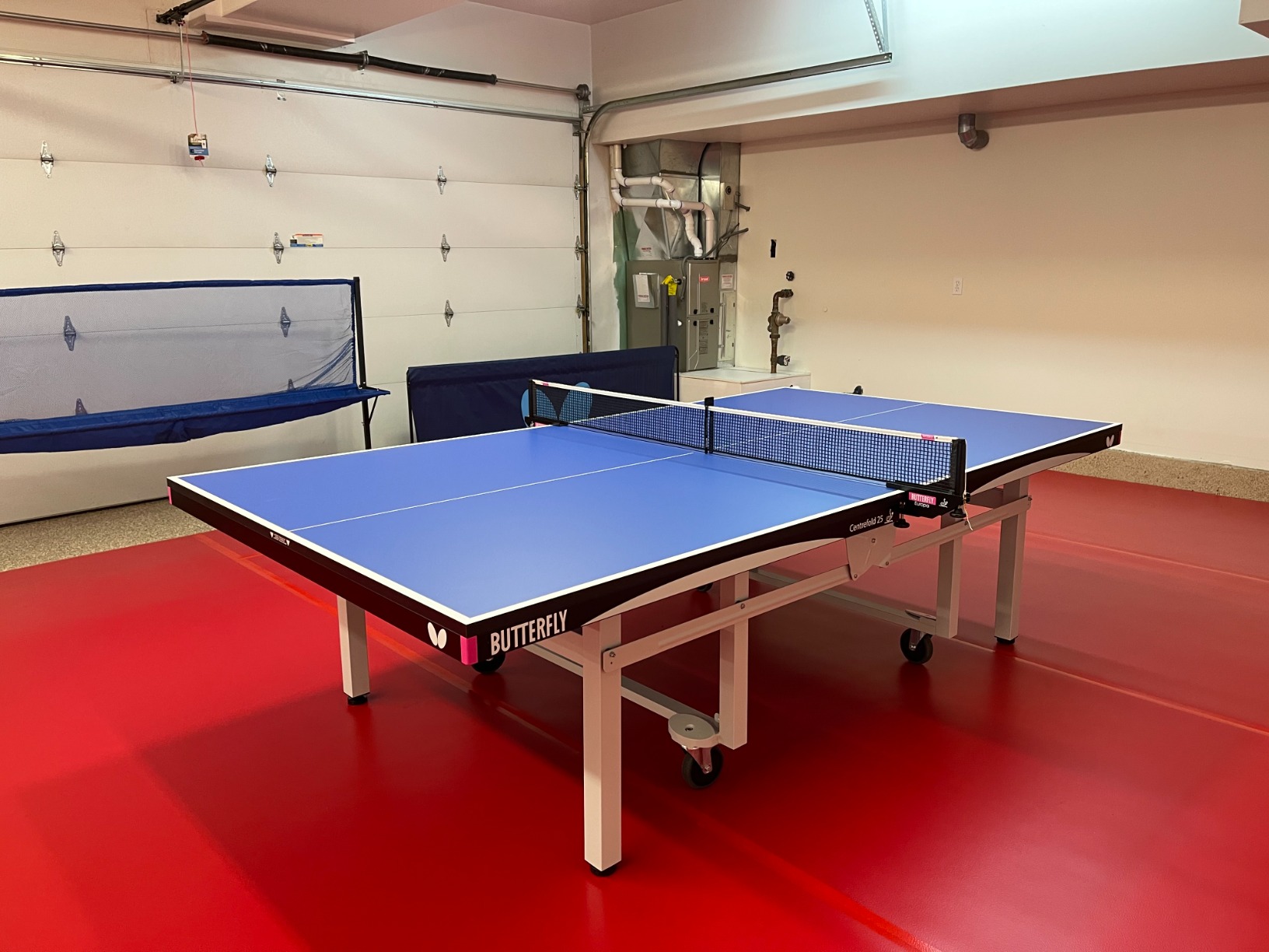 Butterfly Centrefold 25 Table Tennis Table-Indoor Rollaway Ping Pong Table-5-Year Warranty Game Table-ITTF Approved-For Tournaments & Clubs-Free Professional Ping Pong Net-No Assembly customer photo 1