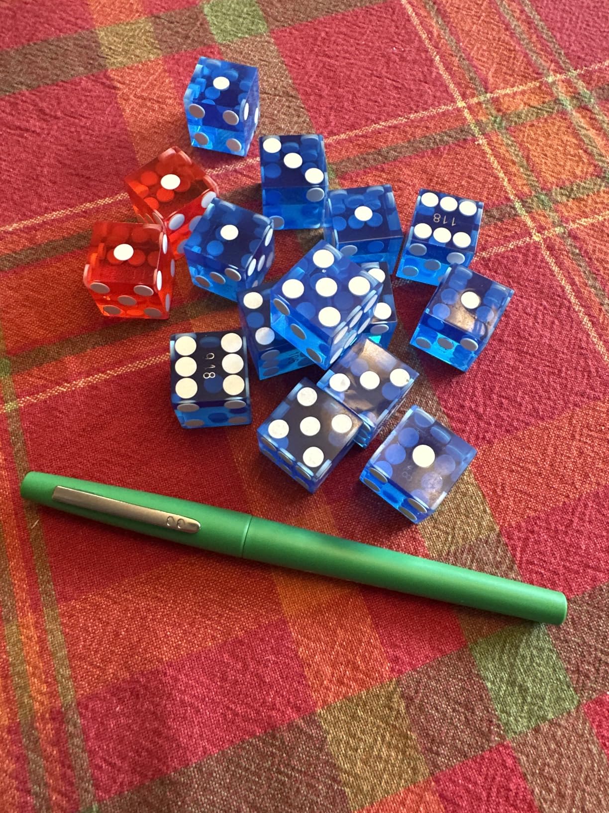 Trademark Poker 19MM A Grade Serialized Casino Dice with Sharp Edges (Blue) customer photo 2