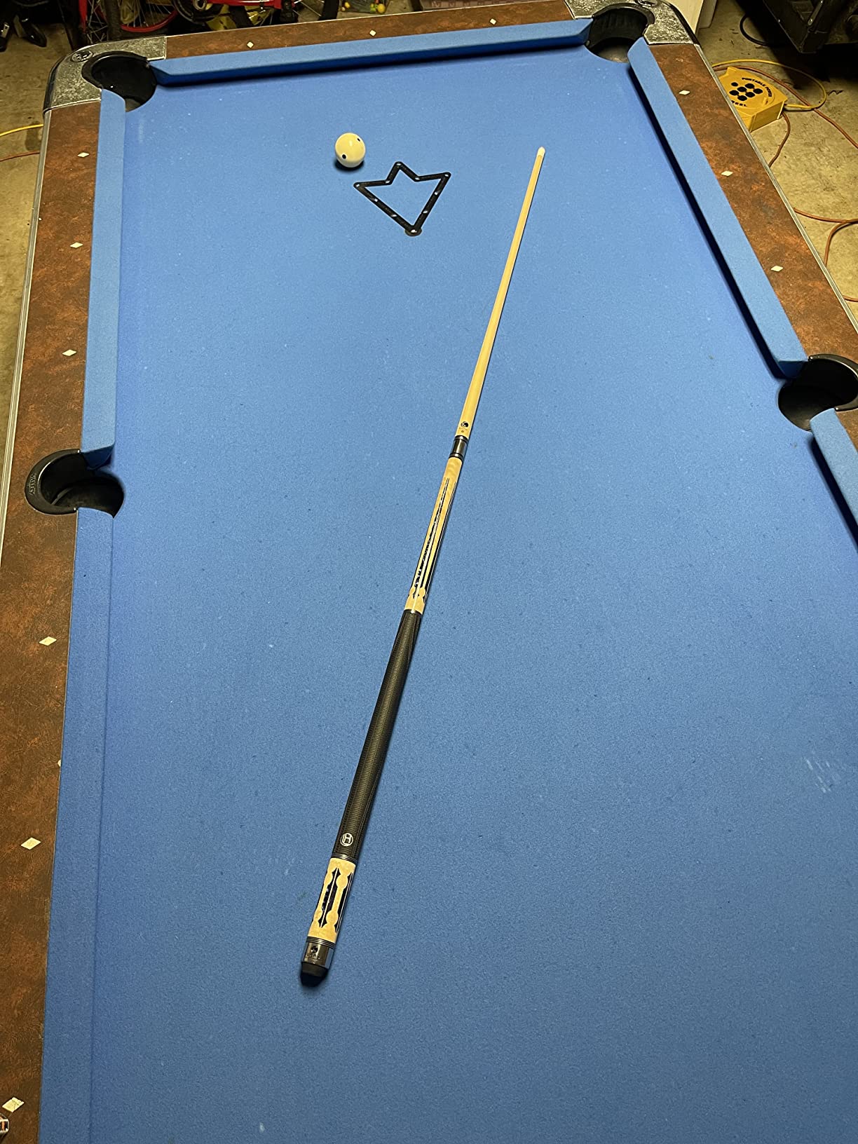 LHC97 Natural Birds-Eye Maple with Blue Crushed Velvet Inlays Technology Cue customer photo 1