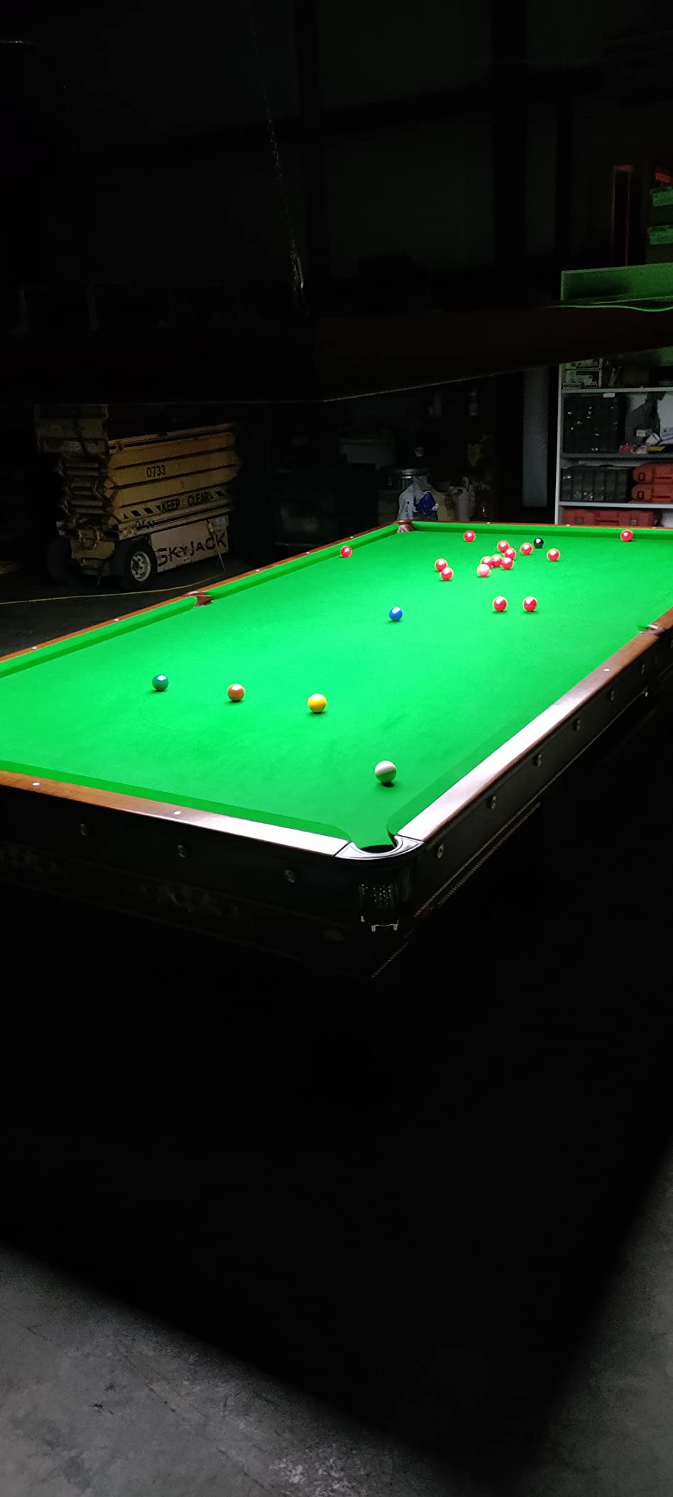 Aramith Standard Full-Size Snooker Balls (2 and 1/16 inch, 52.5mm, with 15 Reds) customer photo 1