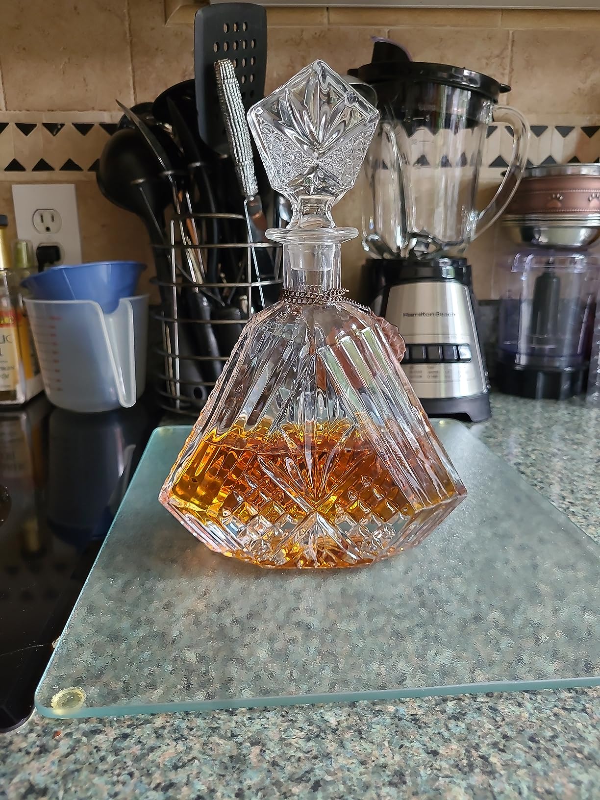 Whiskey Decanter for Liquor Scotch Bourbon or Wine, Irish cut Triangular - 750ml customer photo 1