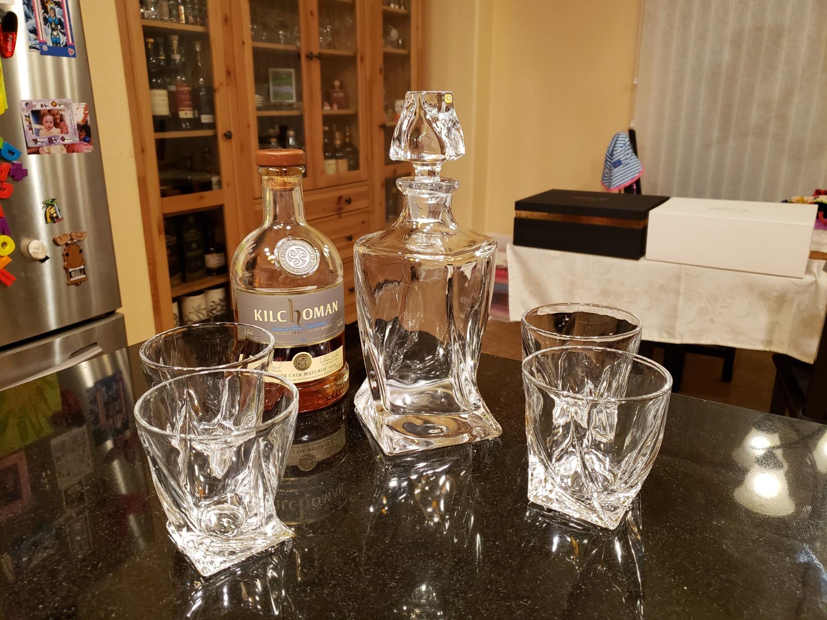 LIGHTEN LIFE Whiskey Decanter Set for Men - Whiskey Decanter with 4 Whiskey Glasses in Gift Box, Non-Lead Glass for Bourbon customer photo 2