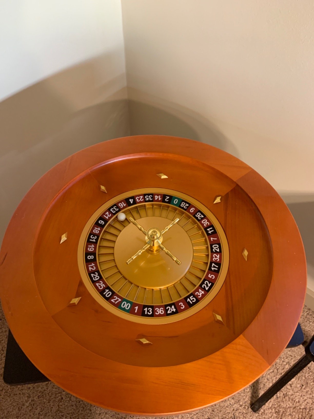 Yuanhe Deluxe Wooden Roulette Wheel - 20Inch Roulette Wheel Set, Casino Grade Precision Bearings, Chrome-Plated Brass Turret, Very Smooth Spinning Action, Great for Home Game Night or Professional Use customer photo 2