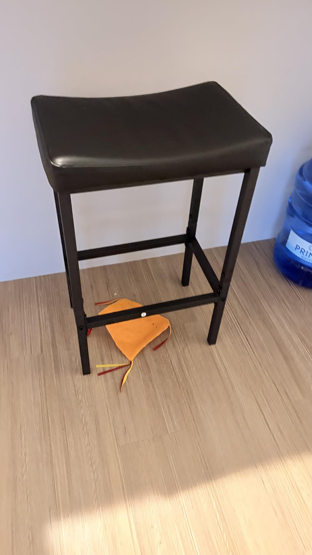 HOOBRO Bar Stools Set of 2, Counter Height Stools, Saddle Barstools with Curved Surface, 24.8 Inches, 2.4 in Thick Upholstery, for Kitchen, Dining Room, Cafe, Black BB10BY01 customer photo 2