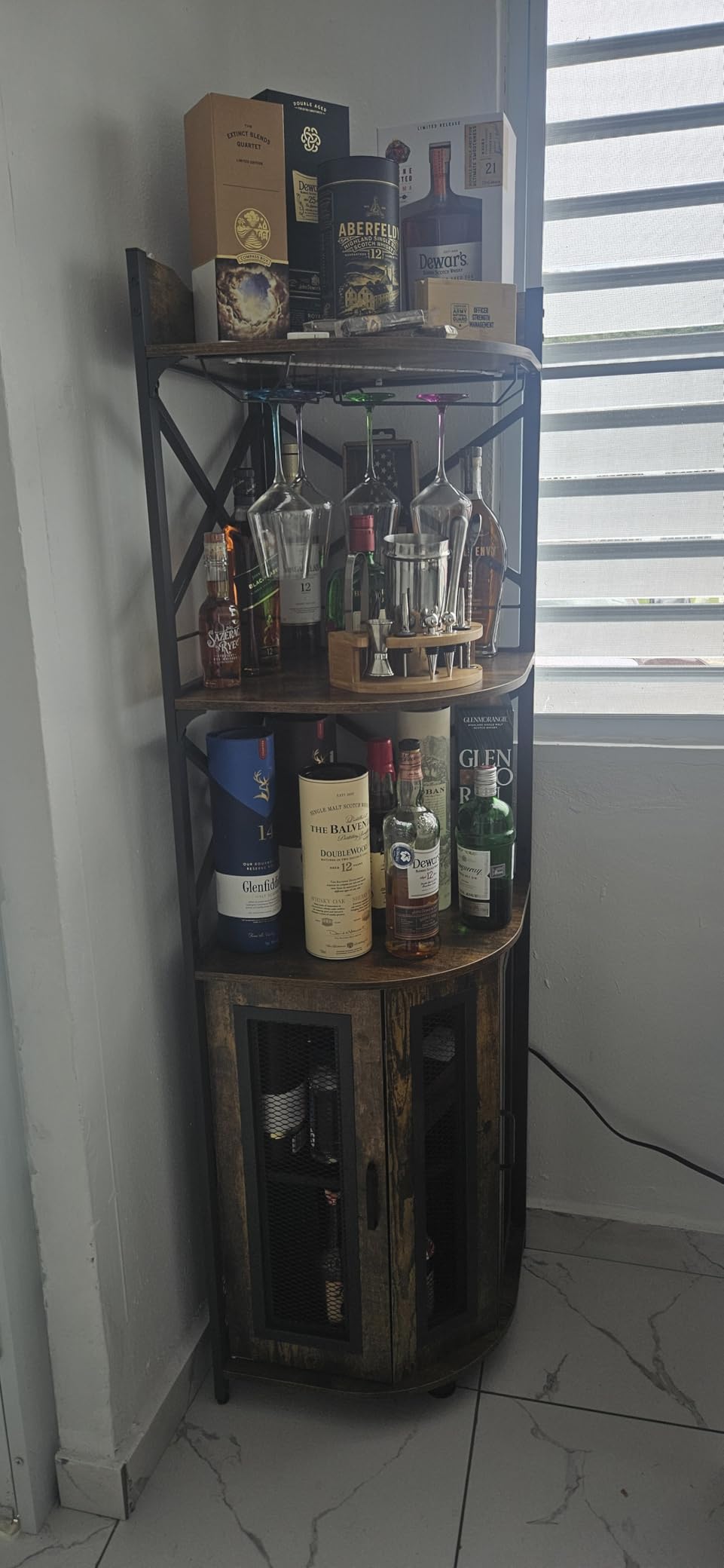 Aheaplus Corner Bar Cabinet with Power Outlet, Industrial Wine Cabinet with LED Strip and Glass Holder, 5-Tiers Liquor Cabinet Bar Unit for Home, Corner Display Cabinet for Small Space, Rustic Brown customer photo 2