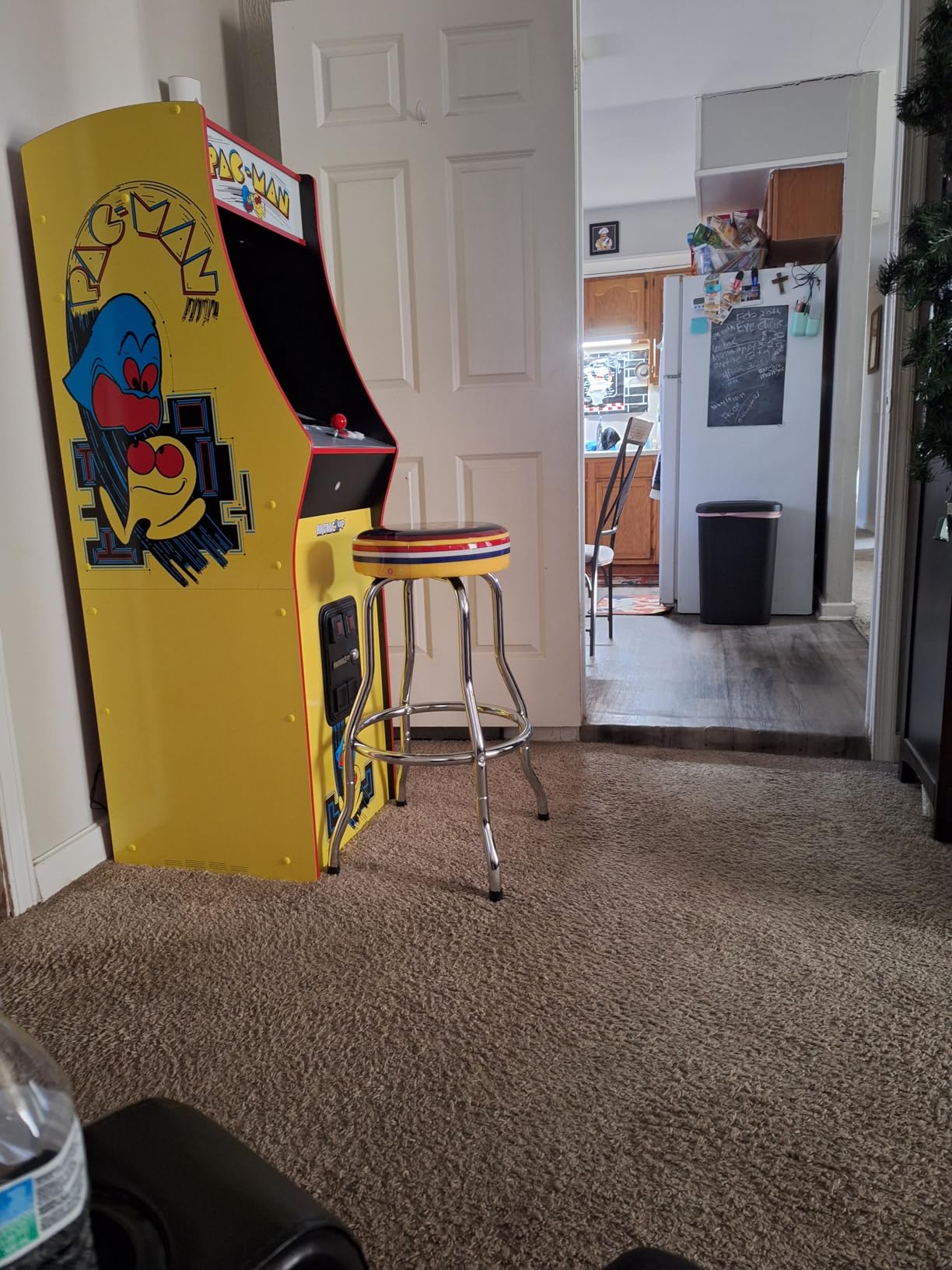 ARCADE1UP Officially Licensed Adjustable Stool with Chrome-Plated Steel Frame and High-Density Foam Padding for Supreme Gaming Comfort (Pac-Man) customer photo 1