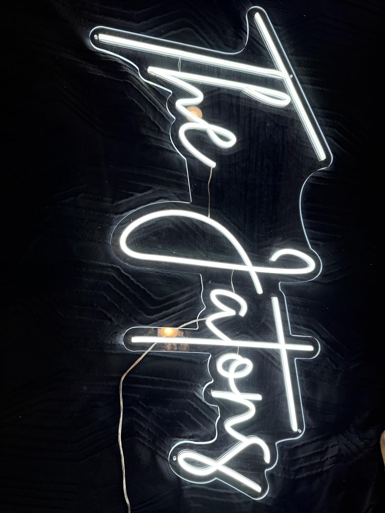 CIONAOR Custom Neon Sign, Custom LED Neon Sign Customizable for Wedding Bar Salon Beauty Business Light Up Name Sign, Personalized Neon Light Suitable for Events Birthday Gifts Decorations customer photo 2