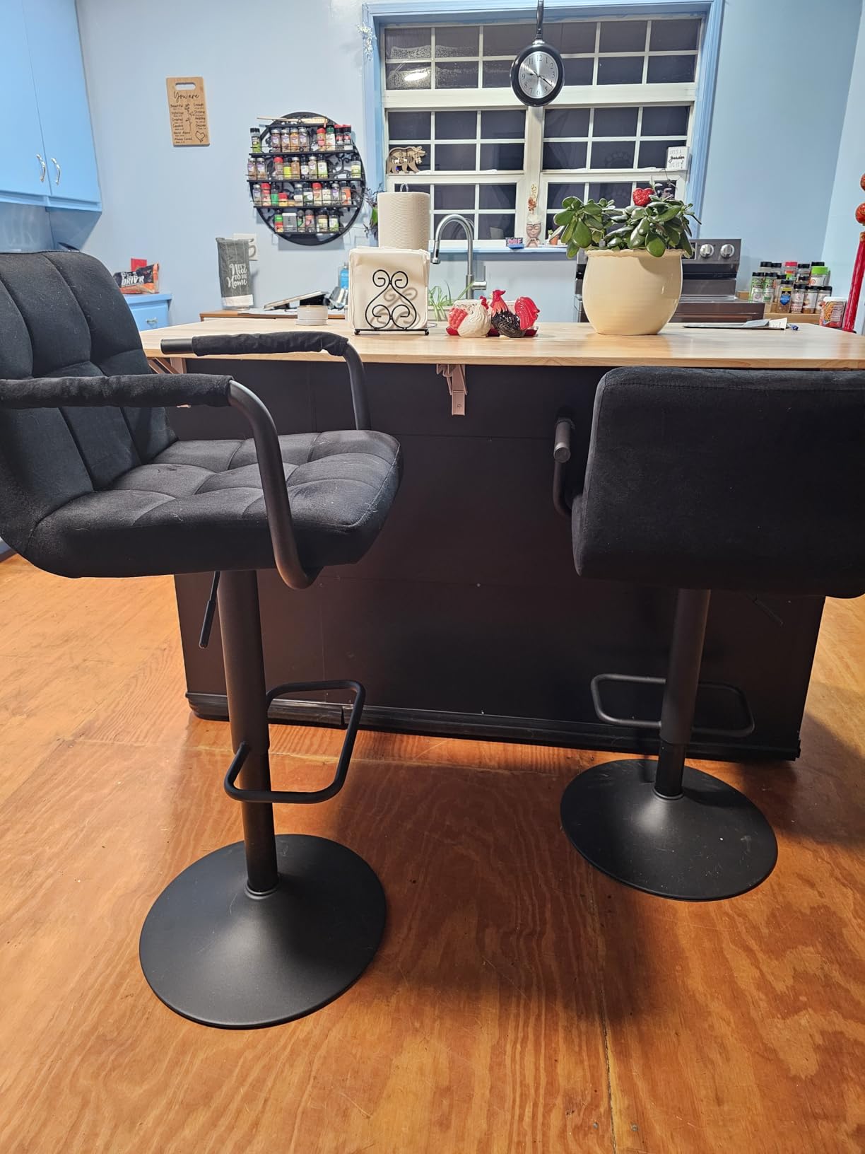 Furniliving Swivel Bar Stools Set of 4, Adjustable Kitchen Counter Height BarStools with Arms, PU Leather Upholstered Bar Chair with Back and Footrest for Dining Room, Kitchen, Pub, Bar (Darkbrown) customer photo 2