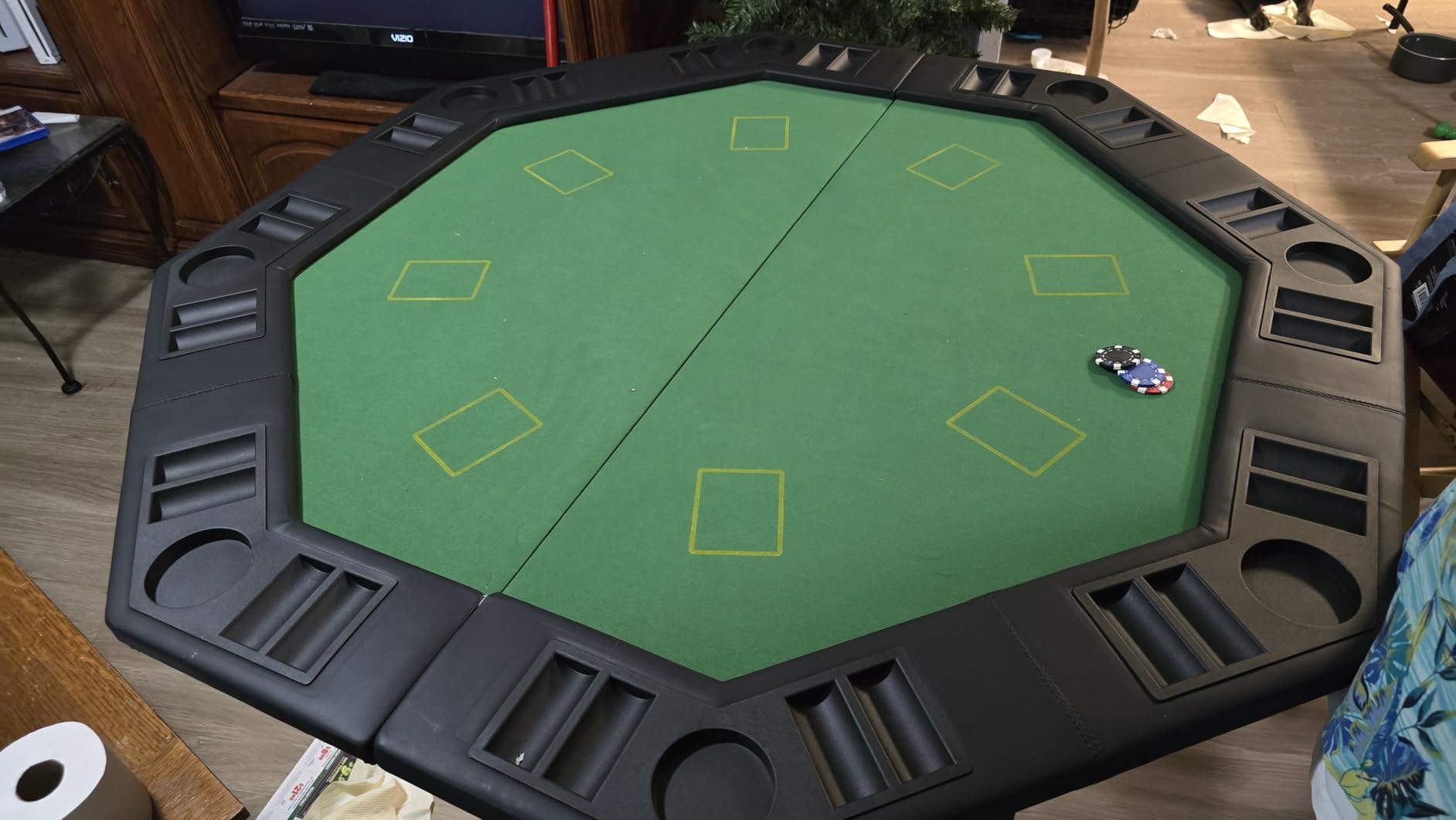 ECOTOUGE 8 Players Poker Table Foldable, Round Casino Texas Holdem Table with Stainless Steel Cup Holders & Faux Leather Padded Rails, Folding Gaming Table for Card Games, Green customer photo 1