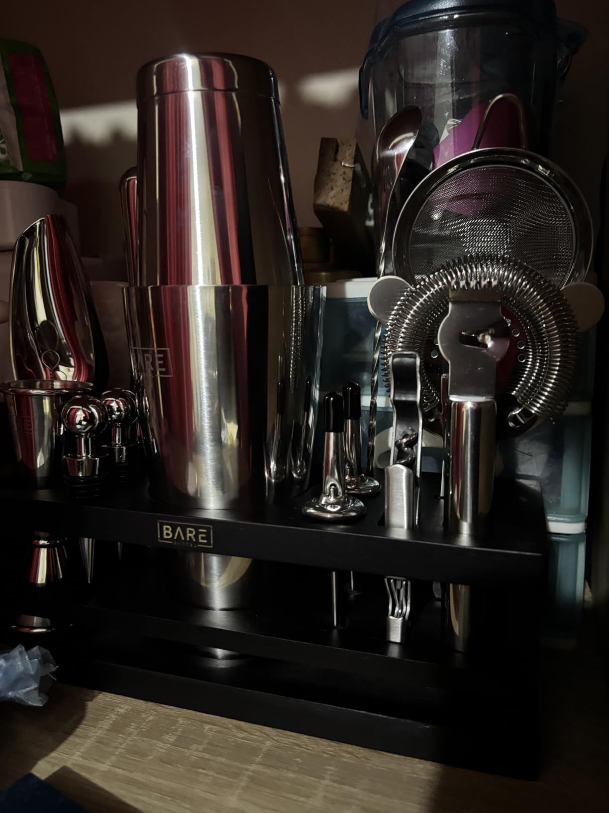 BARE BARREL® Mixology Bartender Kit Bar Set | 16-Piece Cocktail Shaker Set | Martini Barware Mixing Tools for Home Bartending | Incl. 35 Recipe Cards | Gift Set (28oz Boston Shaker, Silver/Black) customer photo 1