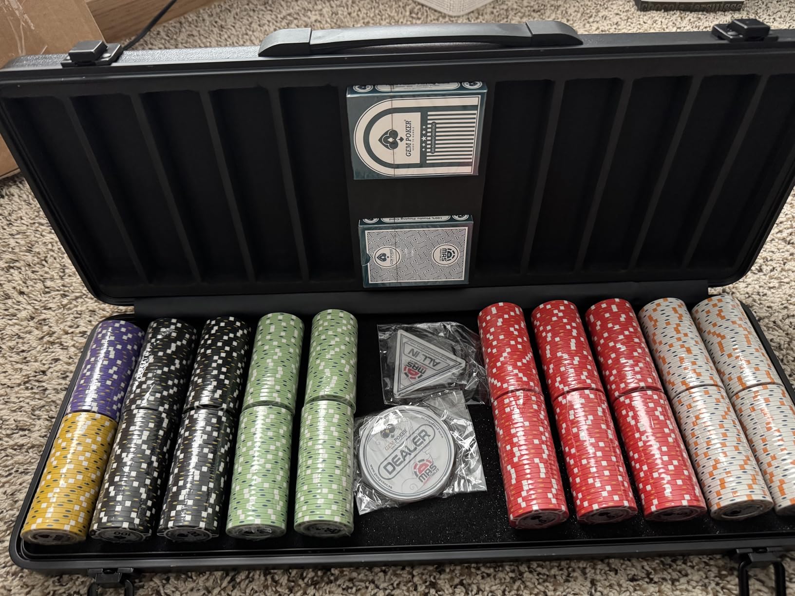 Luna 14 Gram Clay Poker Chips Set for Texas Hold'em, 500PCS Numbered Chips with High-end Carrying Case customer photo 2