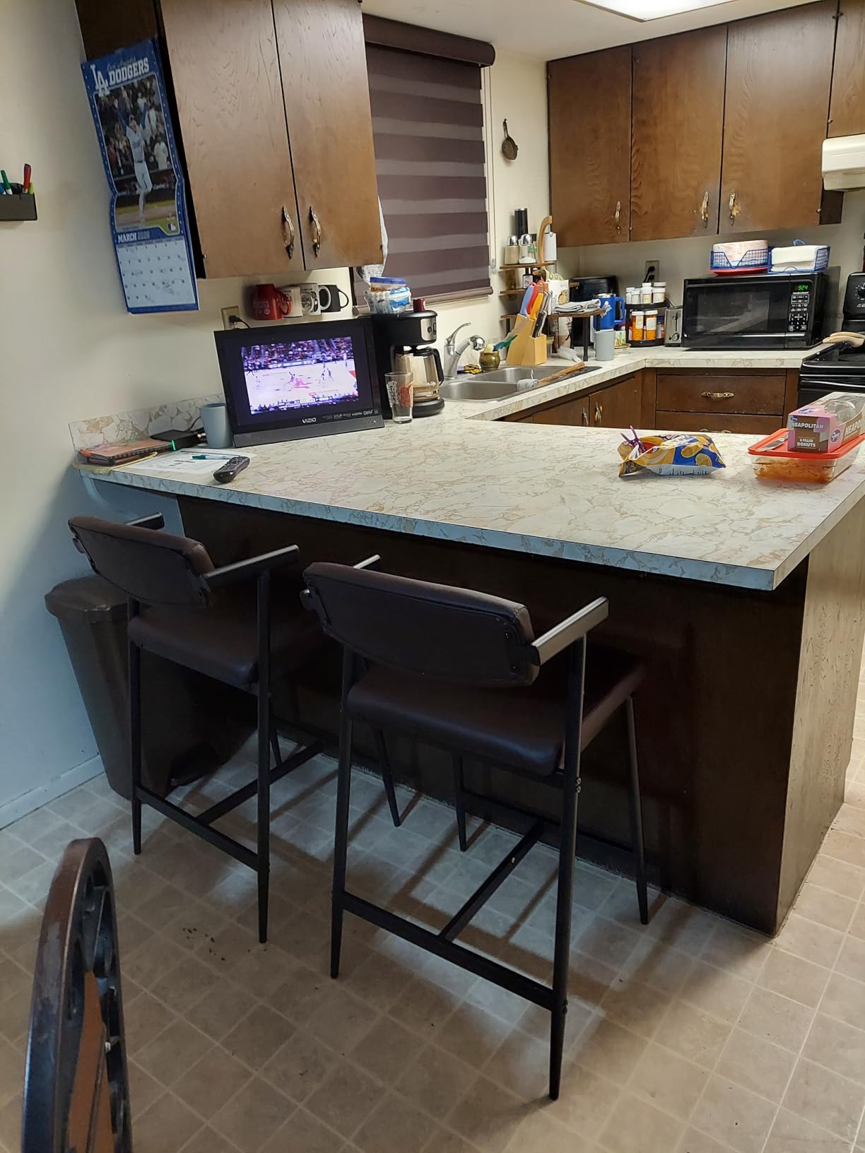 IDEALHOUSE Bar Stools Set of 4 with Armrests, Counter Height Bar Stools Set with Footrest & Soft Back, Metal Barstools Set with Wide Upholstered Seat for Kitchen Islands, Counter Bars, Rustic Black customer photo 1