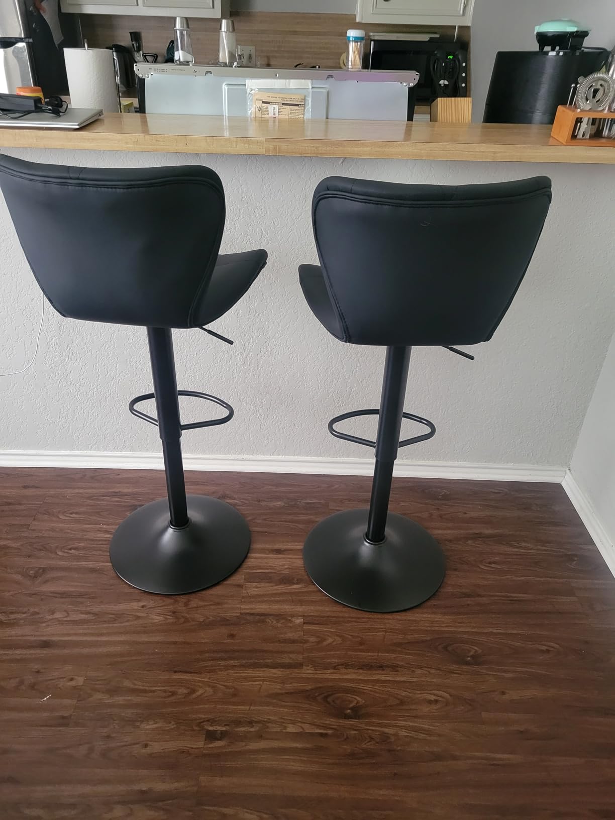 Sweetcrispy Modern Bar Stools Set of 4, Adjustable Faux Leather Upholstered Swivel Bar Stools, Counter Height Bar Chairs with Back for Kitchen Island, Grey customer photo 2