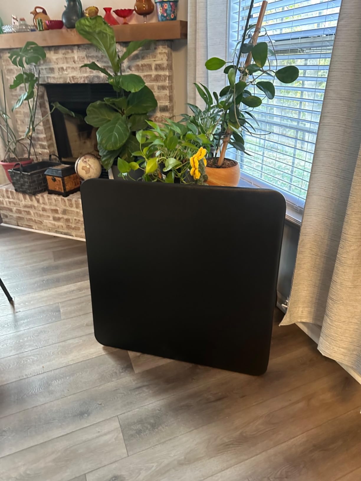 VECELO 34'' Folding Card Table Square with Soft Padded Tabletop, Portable for Dining Room, Parties, Games, Puzzles, Black customer photo 1