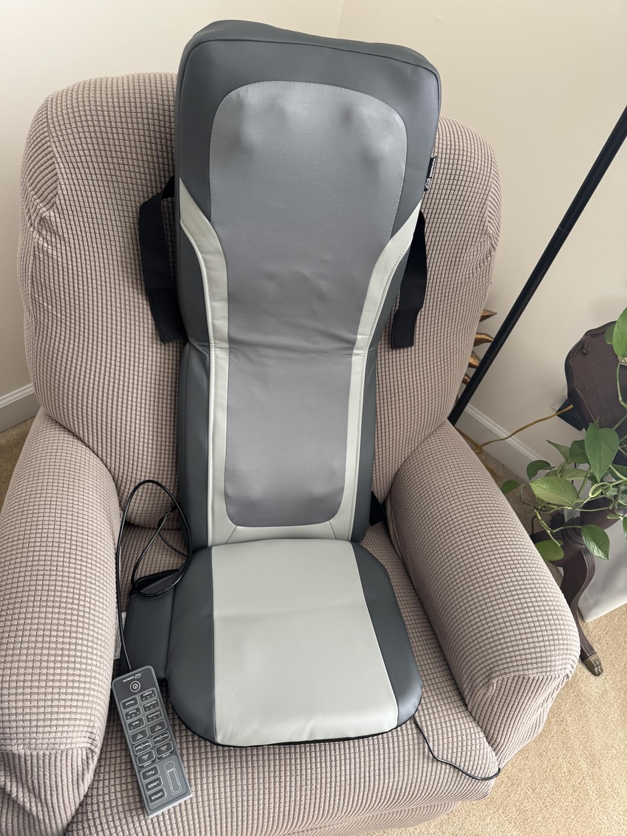 Snailax Shiatsu Back Massager with Heat, Deep Kneading Massage Chair Pad for Neck, Shoulders, Full Back & Waist, Adjustable Roller Massage Seat Cushion for Home Office, Pain Relief customer photo 1