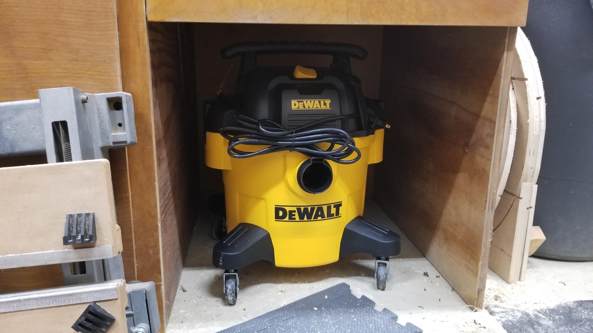 DEWALT Shop Vacuum 6 Gal 4 HP Poly Wet/Dry Vacuum with Blower DXV06P customer photo 2