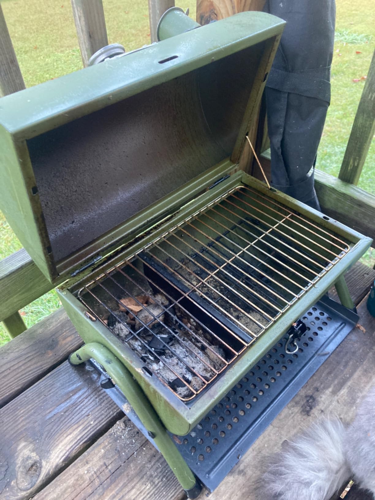 MAISON HUIS Small Charcoal Grill, Portable Tabletop BBQ Smoker for Outdoor Camping, Mini Grill for Tailgating, Hiking & Picnic, (Green) customer photo 2