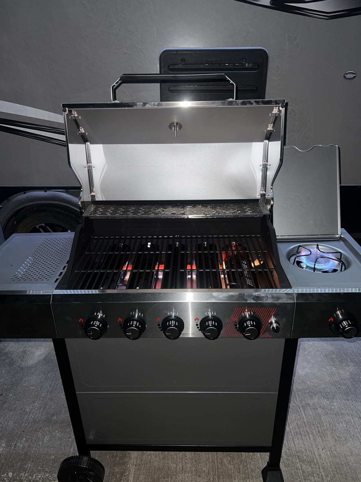 Royal Gourmet GA5401T 5-Burner BBQ Propane Gas Grill with Side Burner customer photo 1