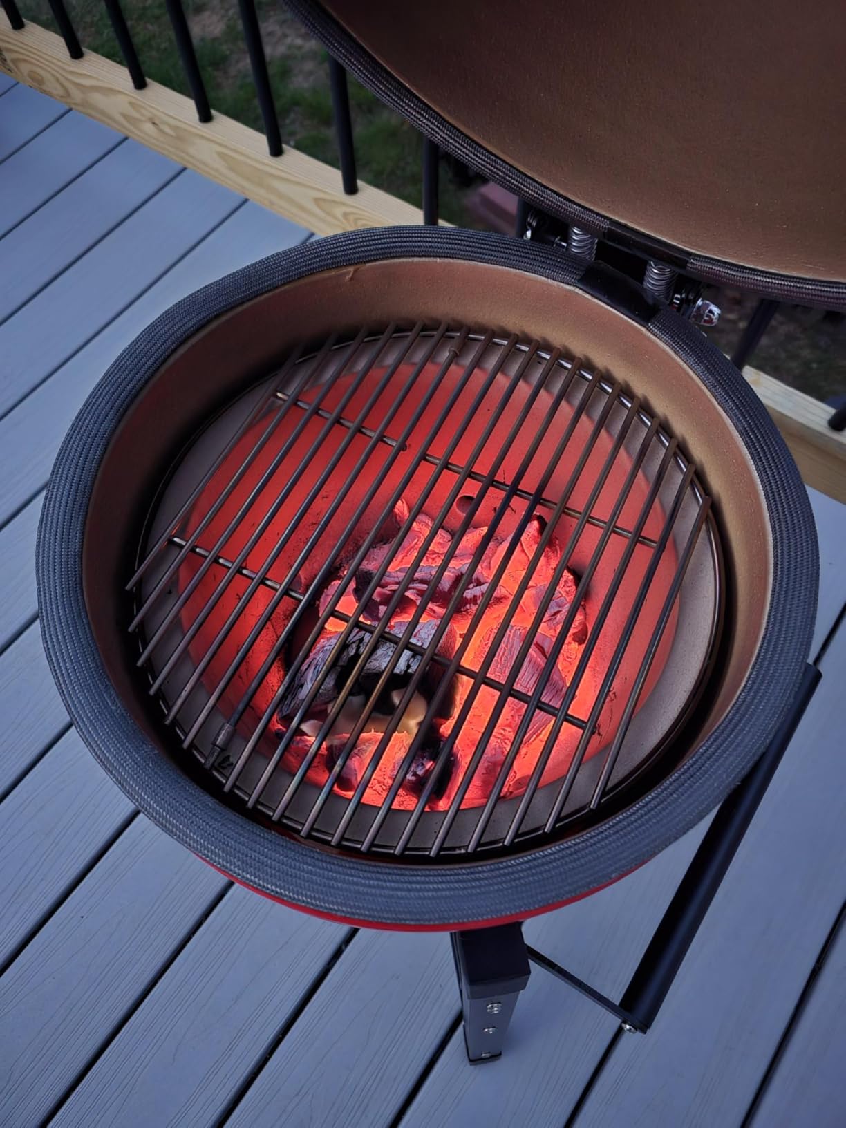 London Sunshine Ceramic Kamado Charcoal BBQ Grill and Smoker, Stainless Steel Grates -15