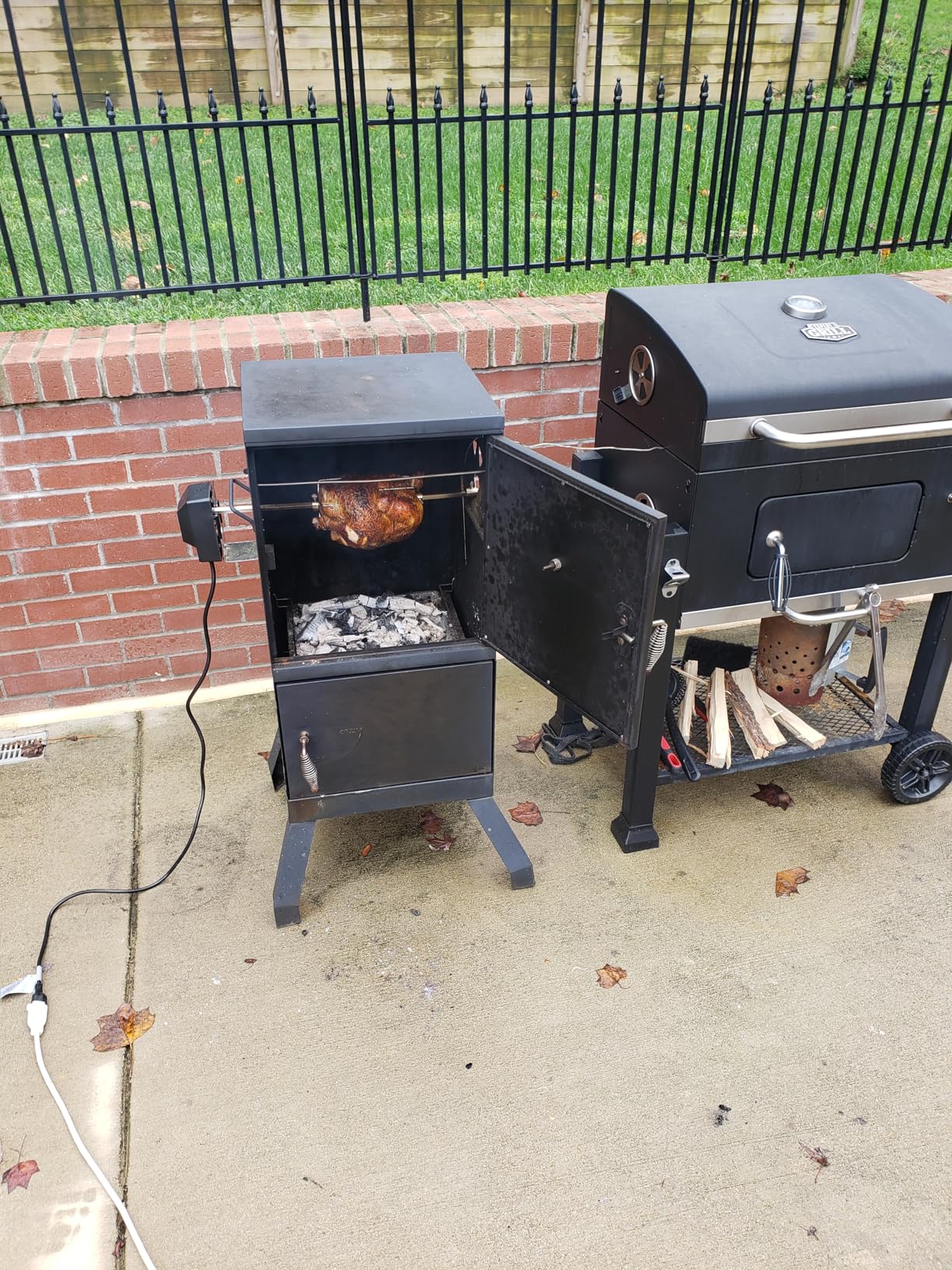 Universal Rotisserie Grill Kit, 360° Automatic Rotating Rotisserie Kit customer photo 1