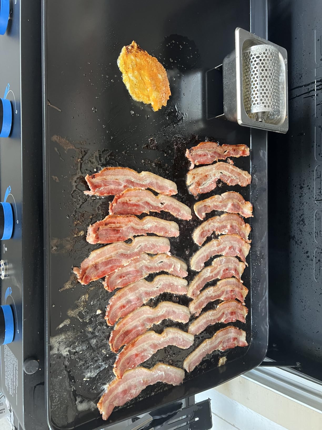 Pit Boss Ultimate Gas 4 Burner Non-Stick Lift-Off Griddle customer photo 2