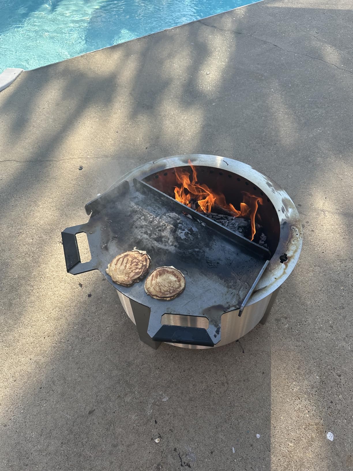 Breeo X Series 24 - Corten Steel Smokeless Fire Pit for Outside - 27.5 in customer photo 1