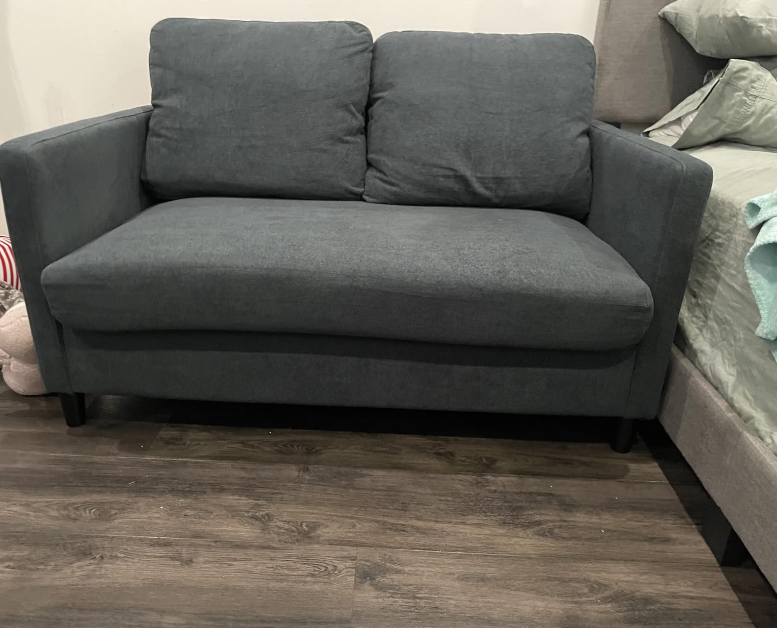 Welzona Loveseat, 51