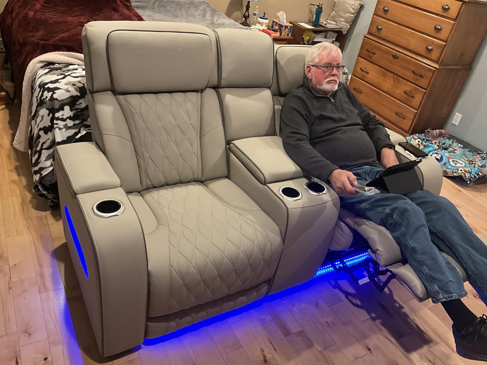 Signature Design by Ashley Boyington Contemporary Leather Match Power Reclining Loveseat with Console and USB Charging Ports, LED Lights and Adjustable Headrest, Light Gray customer photo 1