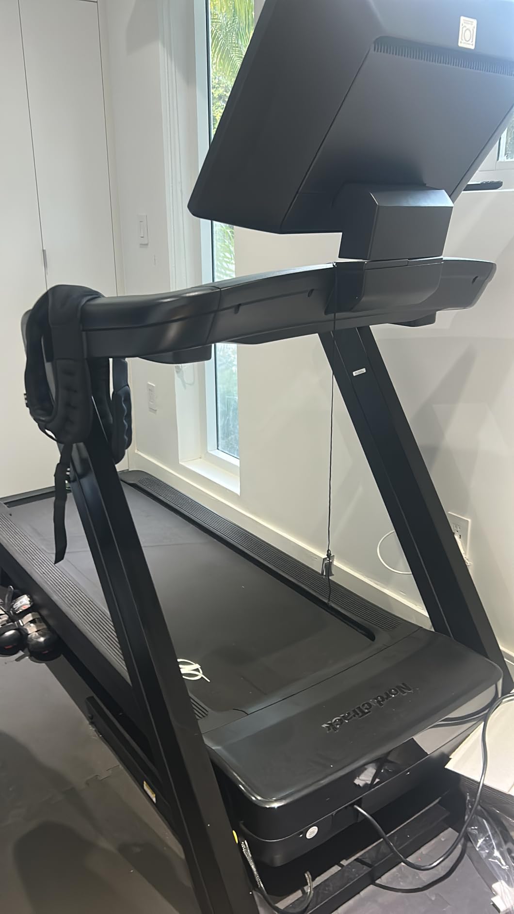 NordicTrack Commercial Series Treadmills: Commercial 1250, 1750, 2450 customer photo 2