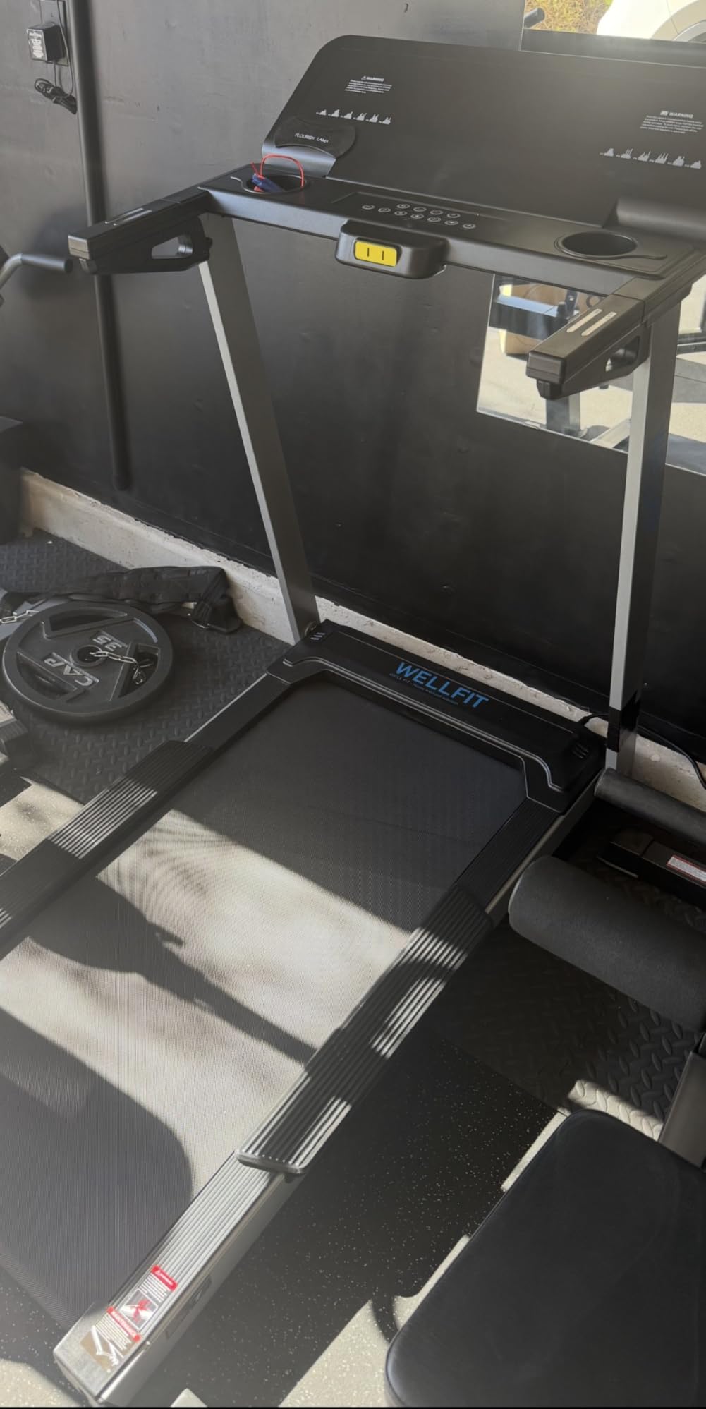WELLFIT Home Treadmill, 2 Level Incline, 4.0 HP, 10 MPH, 450 lbs Capacity, with Bluetooth Player & LED Display customer photo 1