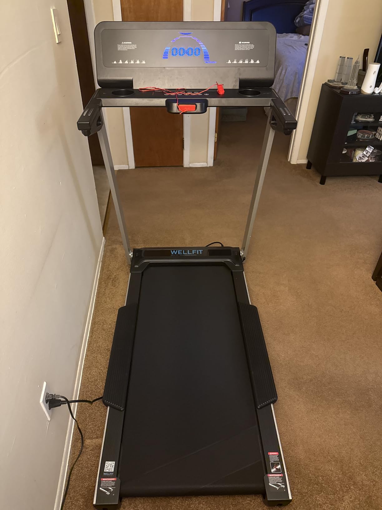 WELLFIT Home Treadmill, 2 Level Incline, 4.0 HP, 10 MPH, 450 lbs Capacity, with Bluetooth Player & LED Display customer photo 2