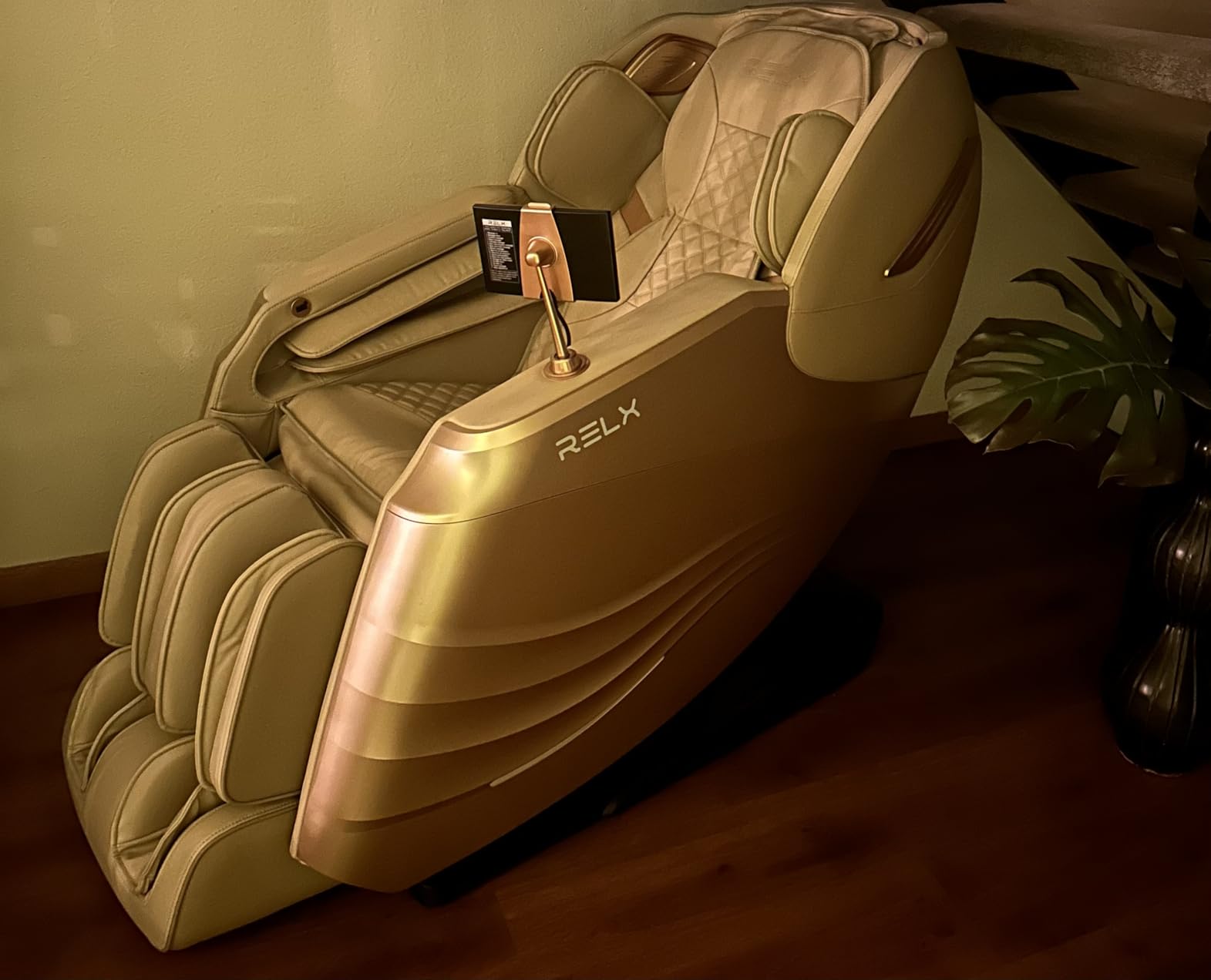 RELX Massage Chair Full Body, 20 Modes Zero Gravity SL-Track Shiatsu Massage Chair Built-in Heat System, Airbag Massage with Body Scan, Deep Yoga Stretch, Calfrest Extension and AI Control(Cream) customer photo 1