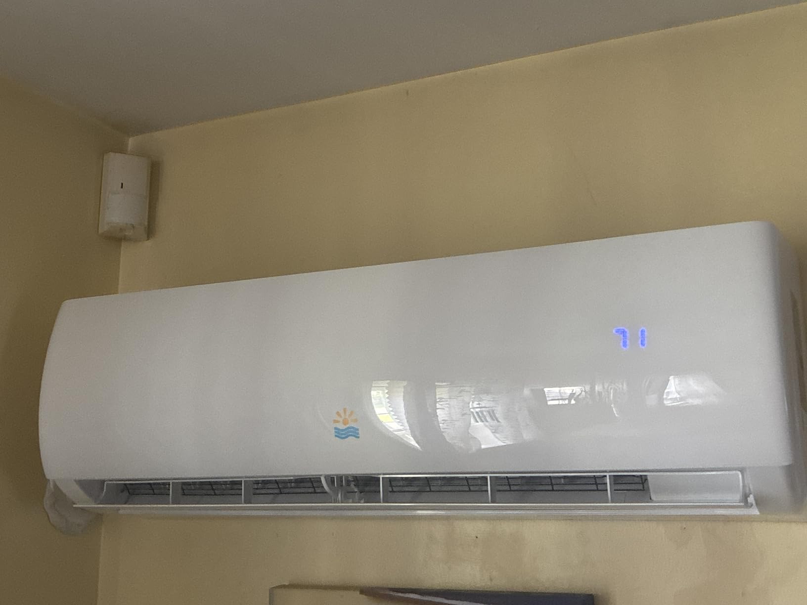 Rellytech Mini Split AC/Heating System, 18000 BTU, 19 SEER2 208-230V customer photo 2