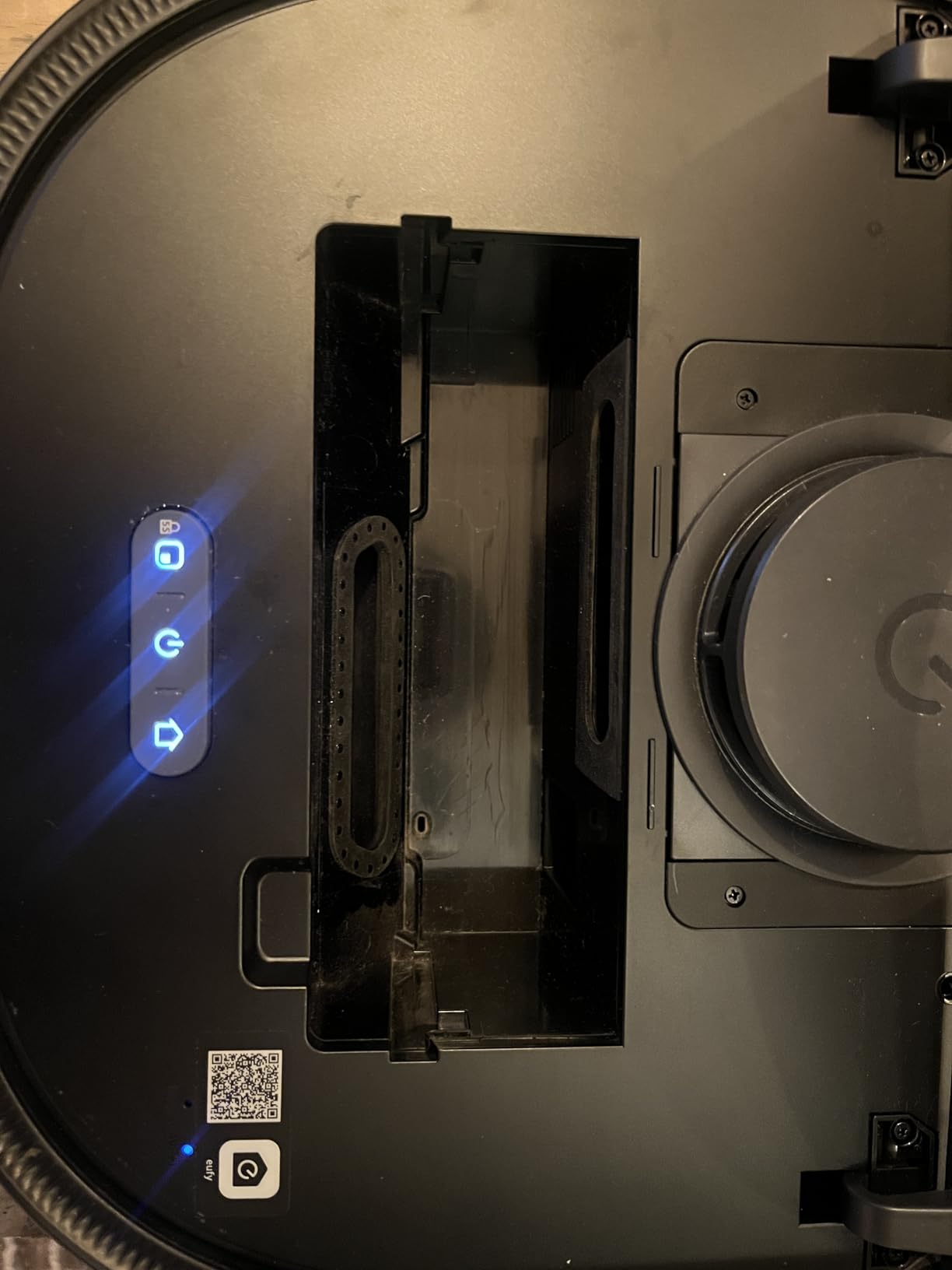 eufy C28 2026 New Robot Vacuum and Mop Combo,15,000 Pa Suction, HydroJet Self Clean Roller Mop, Upgraded from X10 Pro, Zero-Tangle for Pet Hair, Auto Mop Washing&Drying, Self-Emptying&Refilling customer photo 2