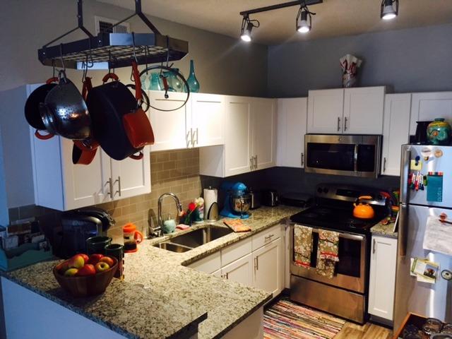 Cuisinart Octagonal Hanging Cookware Rack, Stainless steel customer photo 2
