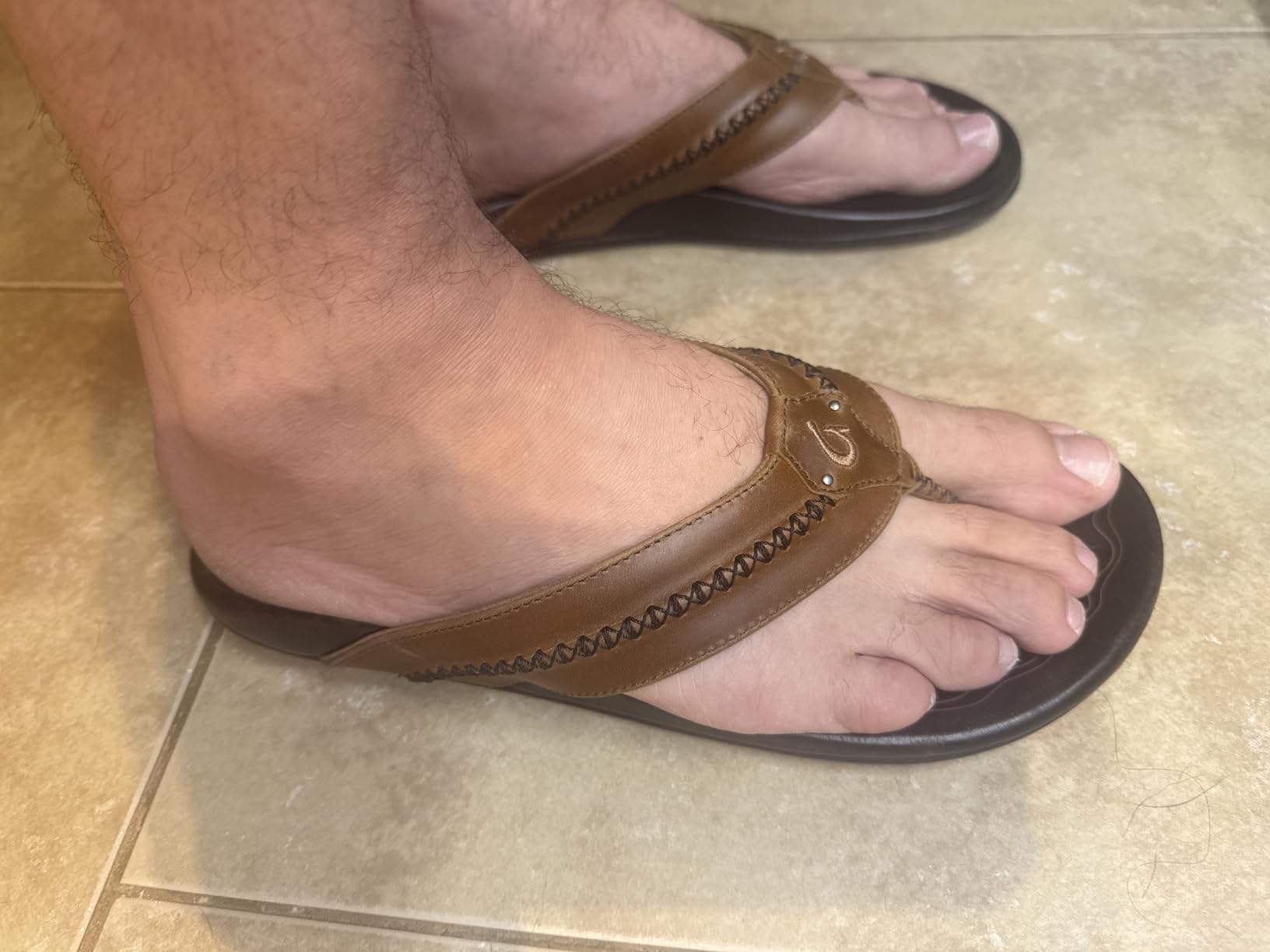 OluKai Mea Ola Men's Leather Beach Sandals, Soft & Durable Flip Flops | Arch Support & Comfort Fit, Enhanced Grip & Traction customer photo 2