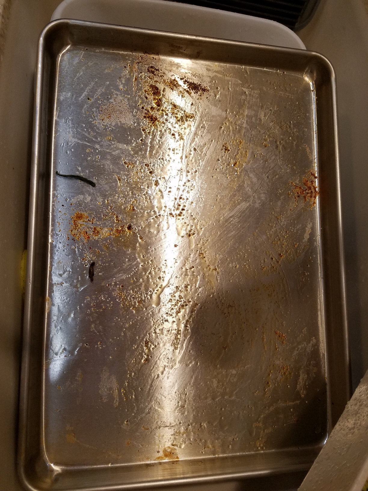 Vollrath (5303) Wear-Ever Half-Size Sheet Pans, Set of 2 (18-Inch x 13-Inch x 1-Inch, Aluminum) customer photo 1