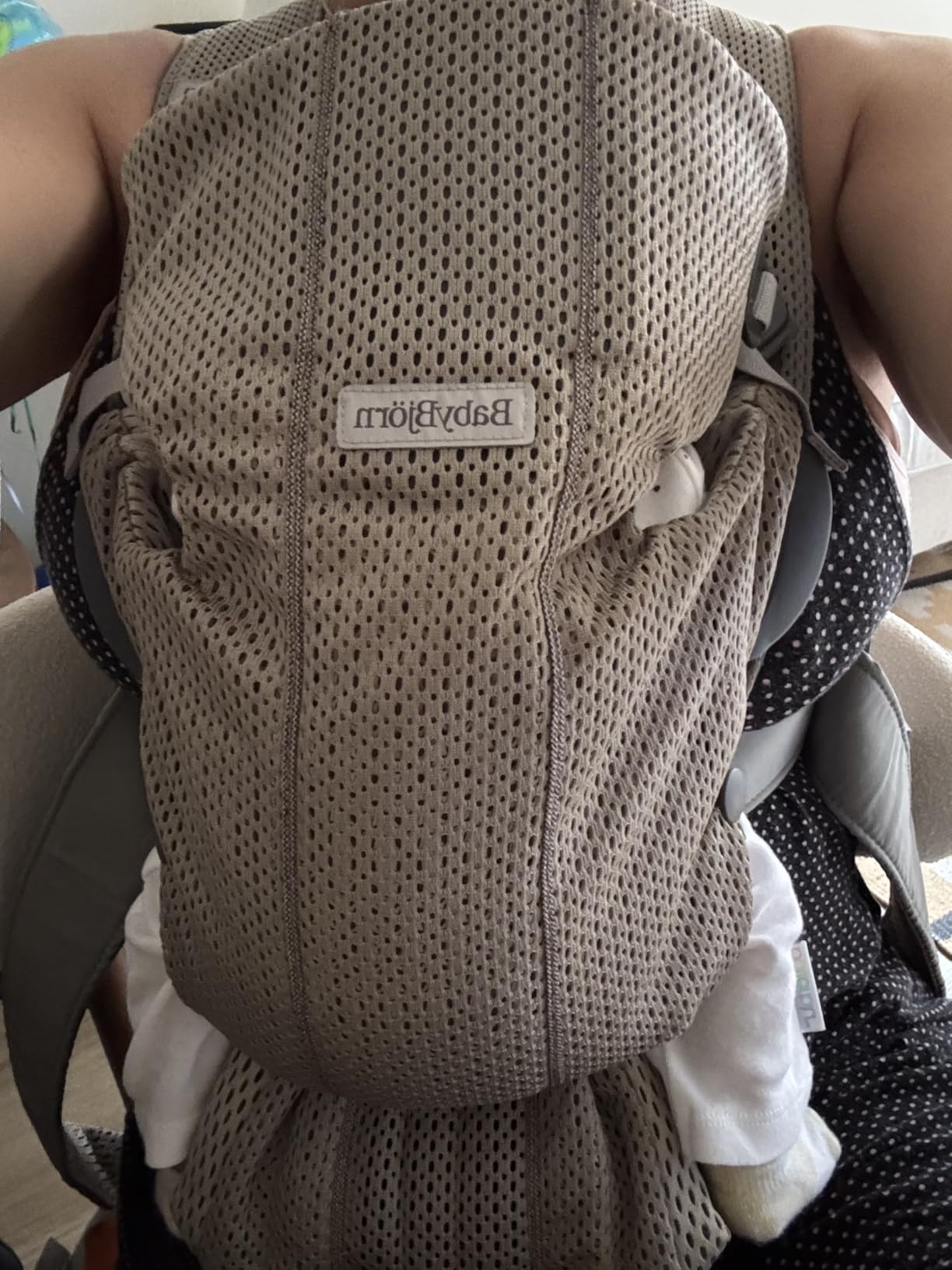 BabyBjörn Baby Carrier Mini, Black, 3D Mesh | Newborn Carrier (7-15 lbs), Ergonomic, Easy-to-Use customer photo 1