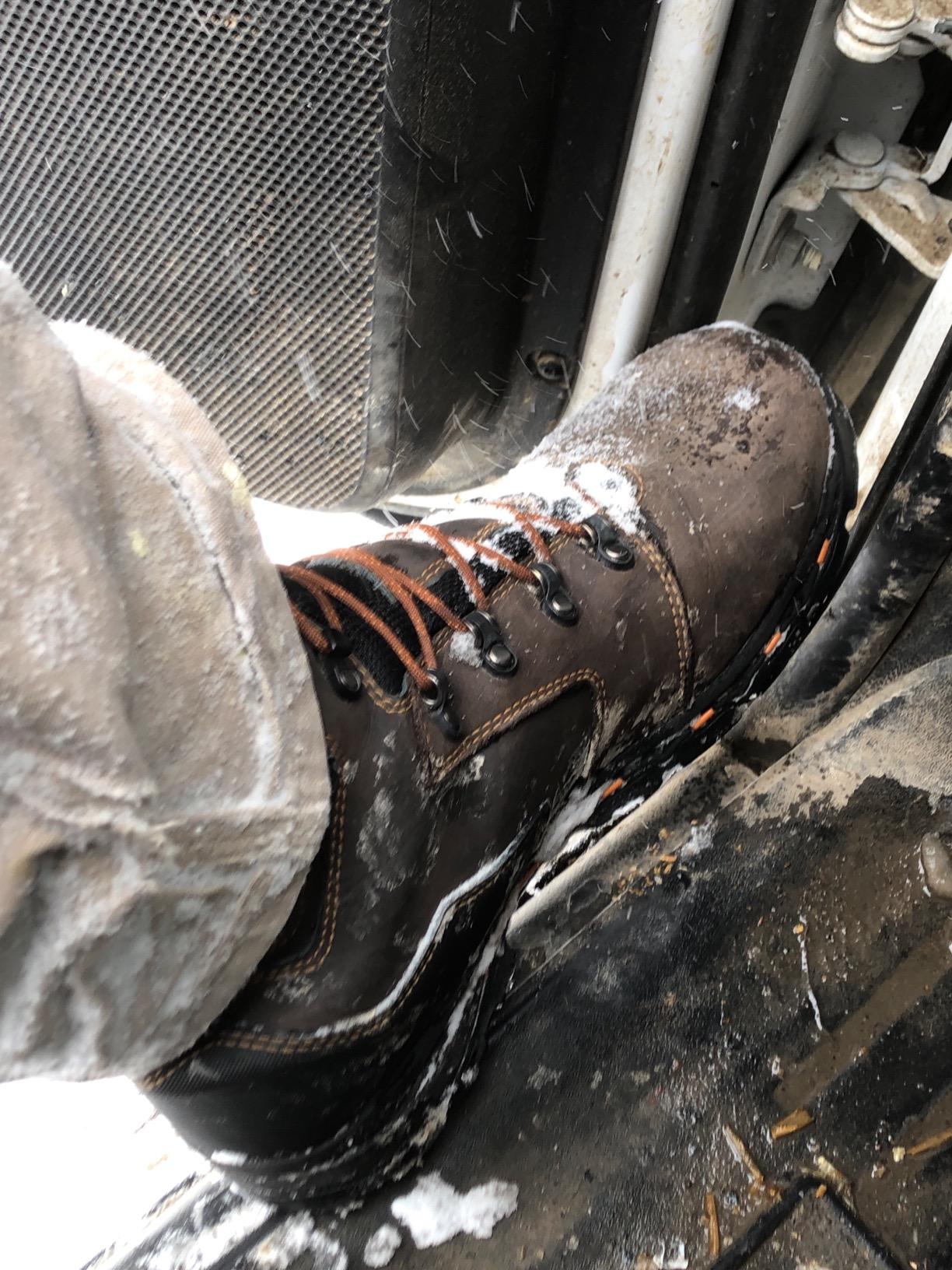 Danner Men's Vicious 8-Inch NMT Composite Toe Waterproof Work Boots customer photo 1