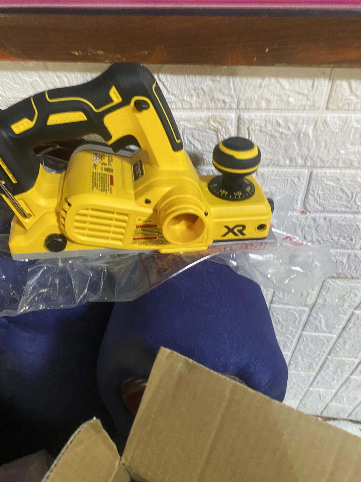DEWALT 20V MAX Planer, 30,000 Cuts Per Minute, 2 mm Cut Depth, Brushless Motor, Bare Tool Only (DCP580B) customer photo 1
