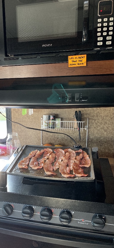 Presto 07071 15-Inch Electric Tilt-N-Fold Griddle customer photo 1
