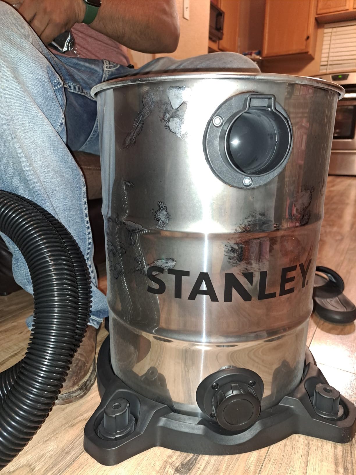 STANLEY Wet Dry Vacuum 8 Gallon 4 HP Peak Shop Vacuum with Attachment,SL18117 customer photo 2