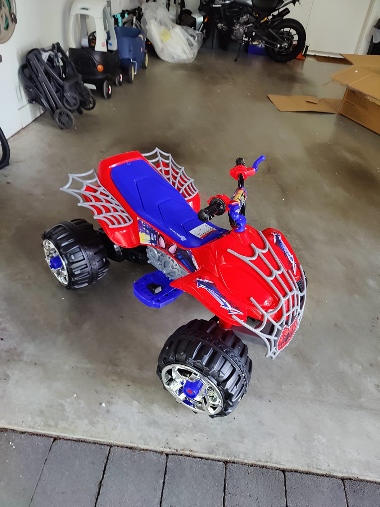 Kid Trax Marvel Spiderman Toddler ATV Ride On Toy, 12 Volt Battery, 3-7 Years, Max Rider Weight 88 lbs, Spider-Man Blue customer photo 2