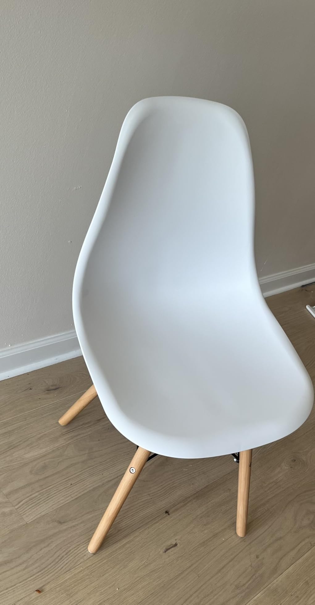 Furmax Modern Style Dining Chair Mid Century Modern DSW Chair, Shell Lounge Plastic Chair for Kitchen, Dining, Bedroom, Living Room Side Chairs Set of 4(White) customer photo 1